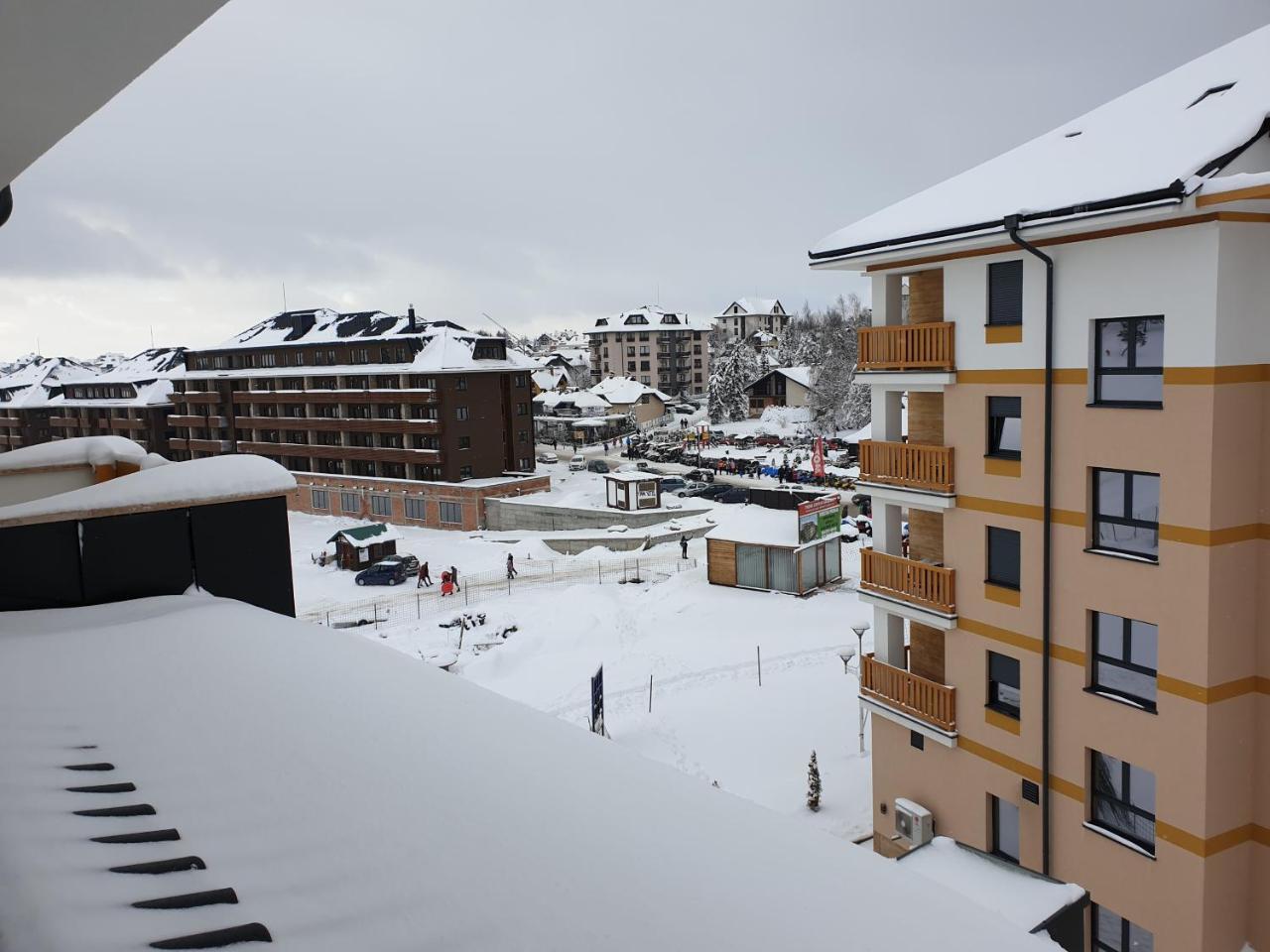 Apartman Dnd Zlatibor Sa Garazom ภายนอก รูปภาพ